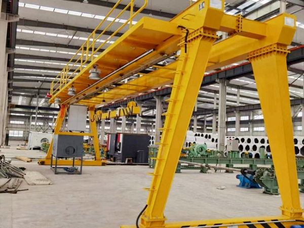 雙梁門式起（qǐ）重機